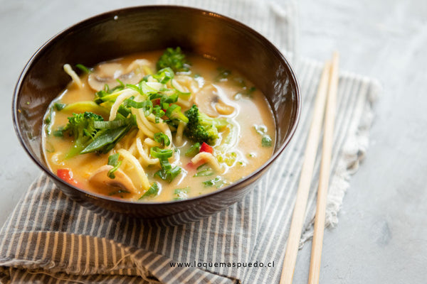 Sopa Thai Keto y Vegan